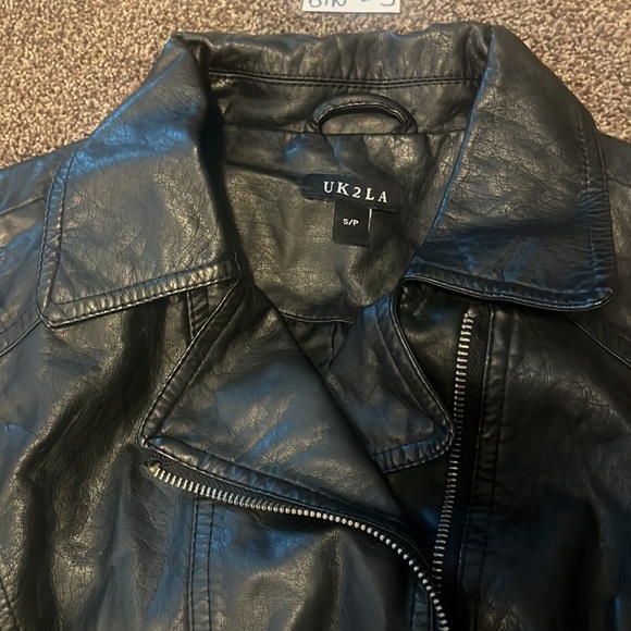 Small Polyurethane vest - Picture 4 of 6